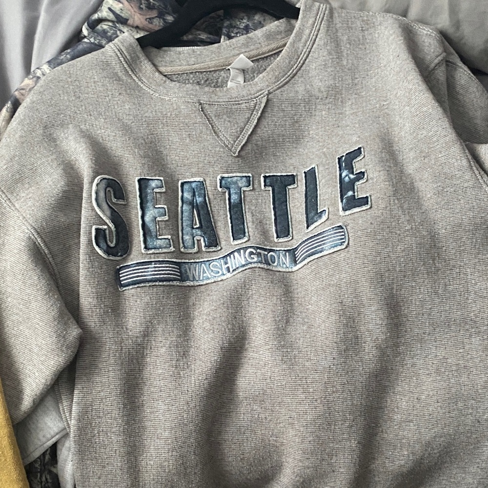 Hoodies - Picture 4 of 6
